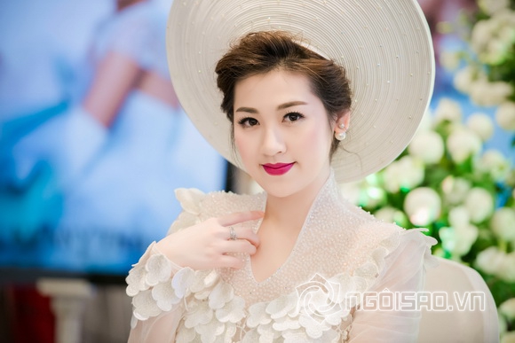 A hau tu anh,a hau viet nam 2012,hoa hau viet nam 2012,tu anh lam co dau xinh dep tuyet tran,tu anh tham gia le hoi cuoi