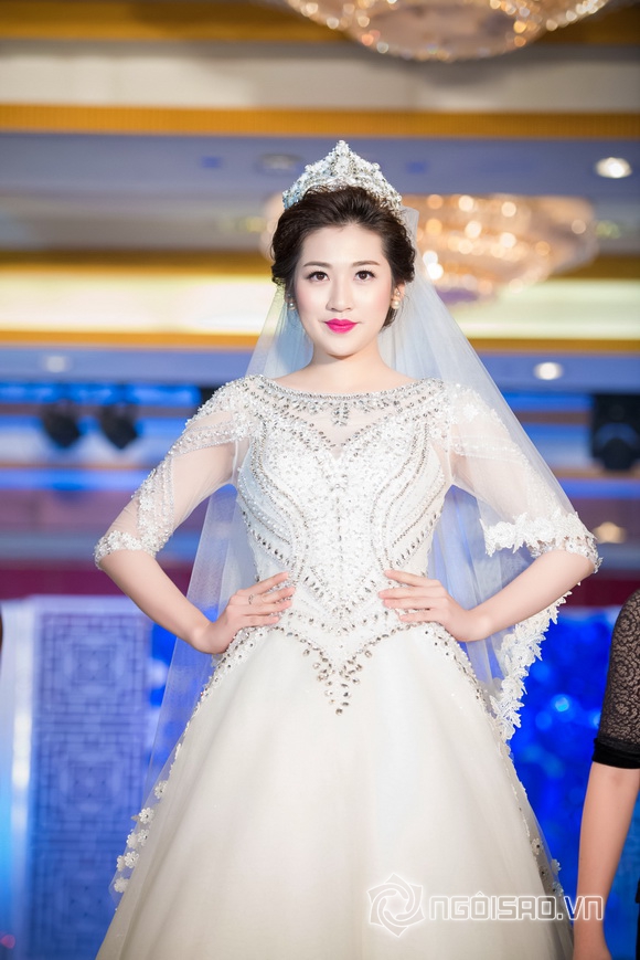 A hau tu anh,a hau viet nam 2012,hoa hau viet nam 2012,tu anh lam co dau xinh dep tuyet tran,tu anh tham gia le hoi cuoi