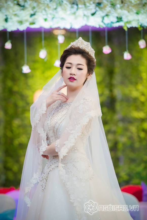 A hau tu anh,a hau viet nam 2012,hoa hau viet nam 2012,tu anh lam co dau xinh dep tuyet tran,tu anh tham gia le hoi cuoi