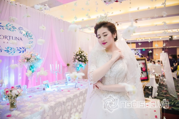 A hau tu anh,a hau viet nam 2012,hoa hau viet nam 2012,tu anh lam co dau xinh dep tuyet tran,tu anh tham gia le hoi cuoi