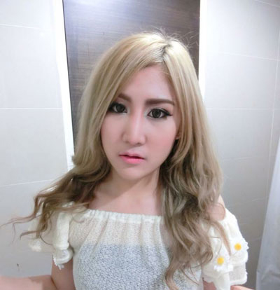 cắt thịt ở má,cô nàng Thái Lan cắt thịt ở má,phẫu thuật để có gương mặt thon gọn,cắt thịt ở má tại bệnh viện thẩm mỹ,Bangkok