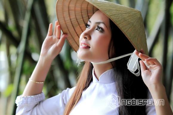 Nữ ca sĩ Hoàng Hoa, ca si Hoang Hoa, nữ ca sĩ trẻ xinh đẹp,  Ca khúc Cho người tình nhỏ, Rất Huế…, ca khúc Ca sĩ hát mộc, Nữ sĩ hát rong