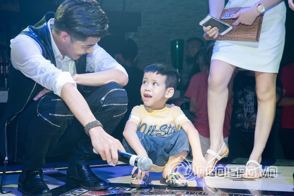 Noo phuoc thinh,ca si noo phuoc thinh,noo phuoc thinh tai xuat thu do,noo phuoc thinh nhu hoang tu,noo phuoc thinh gay bao voi khan gia ha thanh