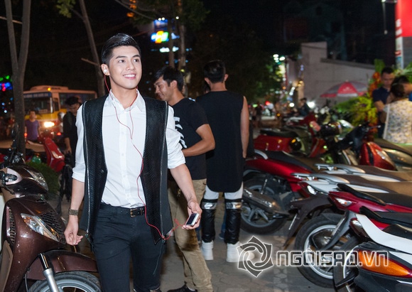 Noo phuoc thinh,ca si noo phuoc thinh,noo phuoc thinh tai xuat thu do,noo phuoc thinh nhu hoang tu,noo phuoc thinh gay bao voi khan gia ha thanh