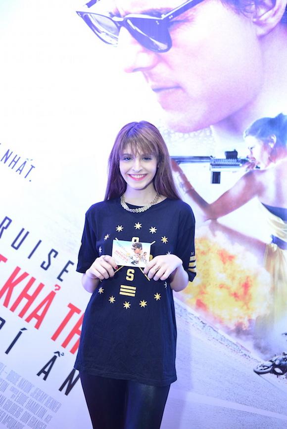 Thuy top,hotgirl nguc khung thuy top,thuy top khoe noi y goi cam,ra mat Mission: Impossible - Rogue Nation,nam dien vien Tom Cruise