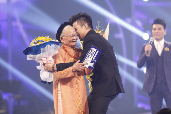 Trọng Hiếu, Nguyễn Trọng Hiếu, Hotboy Việt kiều, Trọng Hiếu đăng quang Vietnam Idol, Quán quân Vietnam Idol 2015