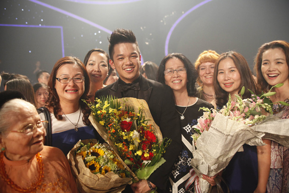 Trọng Hiếu, Nguyễn Trọng Hiếu, Hotboy Việt kiều, Trọng Hiếu đăng quang Vietnam Idol, Quán quân Vietnam Idol 2015