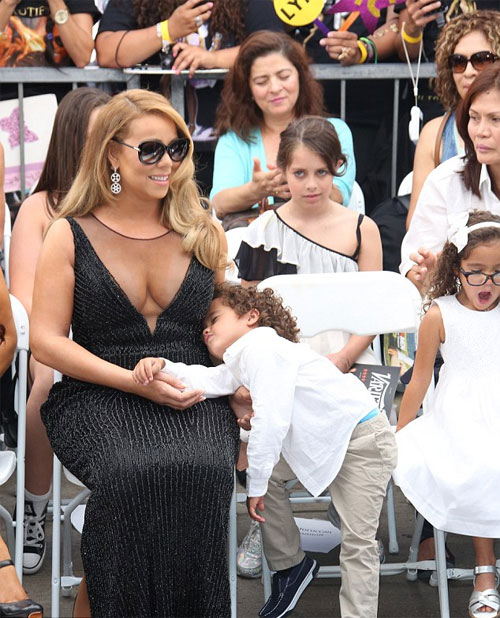 Mariah Carey, con trai Mariah Carey, Mariah Carey bị con trai sờ ti, ca sĩ Mariah Carey, sao bị đụng chạm vòng một, tin tuc sao 