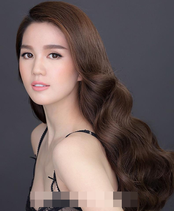 Ngọc Trinh,Ngọc Trinh photoshop mặt,Ngọc Trinh khác lạ,Ngọc Trinh lạm dụng photoshop quá đà