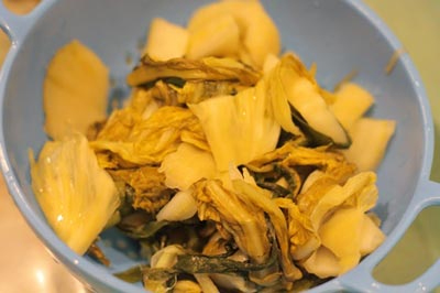 canh hến nấu dưa cải chua,vào bếp với món canh hến nấu dưa cải chua,canh hến nấu dưa cải chua ngon,canh hến nấu dưa cải chua rẻ,canh hến nấu dưa cải chua ngày hè