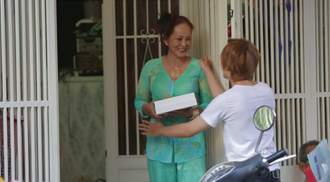 clip xúc động hot nhất mới đây 0 CHOÁNG VỚI CLIP ĐẠT 1 TRIỆU LƯỢT VIEW CHỈ SAU 24 GIỜ, clip mới nhiều người quan tâm, lon Coca-Cola mới với các biểu tượng cảm xúc, 3 cảm xúc “Tự hào”, “Cảm ơn” và “Yêu”, clip “Hôm nay bạn đã chia sẻ