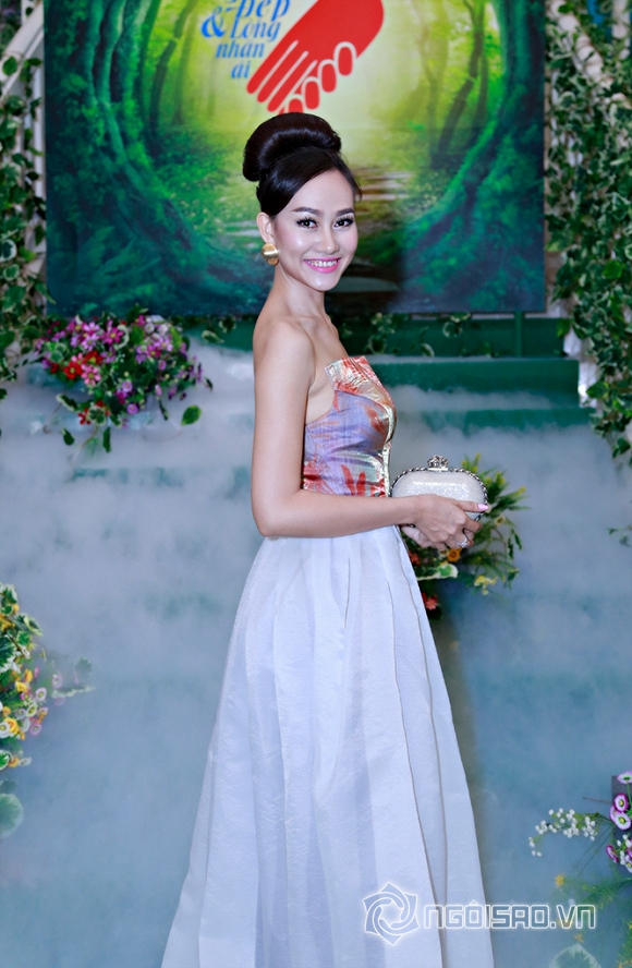 Á hậu Kim Duyên, Kim Duyên, Á hậu Việt Nam toàn cầu Kim Duyên, người đẹp và lòng nhân ái, a hau Kim Duyen, Kim Duyen, nhà thiết kế Hoàng Minh Hà