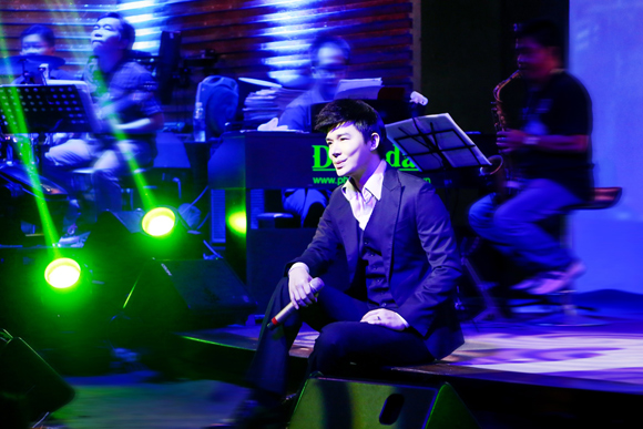 Nathan Lee, ca sĩ Nathan Lee, Ông hoàng Opera, Nathan Lee bị tai nạn chấn thương cột sống, Nathan Lee tất bật chạy show