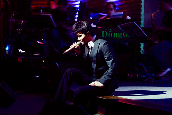 Nathan Lee, ca sĩ Nathan Lee, Ông hoàng Opera, Nathan Lee bị tai nạn chấn thương cột sống, Nathan Lee tất bật chạy show