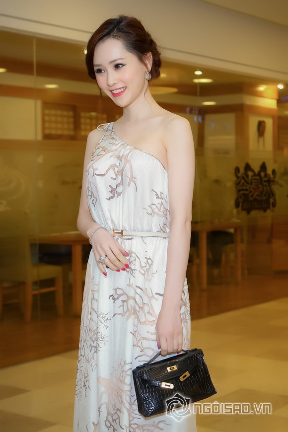 Thai nhu ngoc,a hau thai nhu ngoc,a hau trang suc thai nhu ngoc,nu hoang trang suc 2007,thai nhu ngoc dung hang Kate Hudson