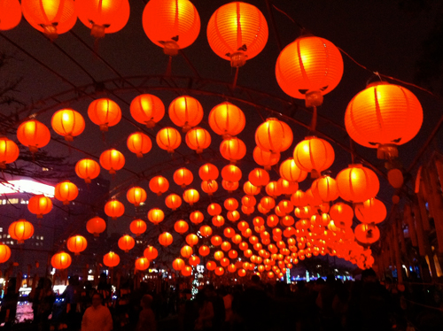 Asia Park, Công viên Châu Á Đà Nẵng, Con đường rực rỡ đèn lồng