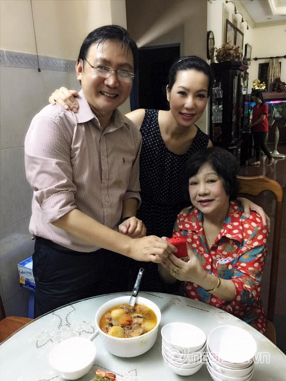 mẹ Trịnh Kim Chi, Trịnh Kim Chi, Trịnh Kim Chi mừng sinh nhật mẹ, diễn viên Trịnh Kim Chi, tin ngôi sao, mẹ Trịnh Kim Chi đẹp, tin ngoi sao, me Trinh Kim Chi