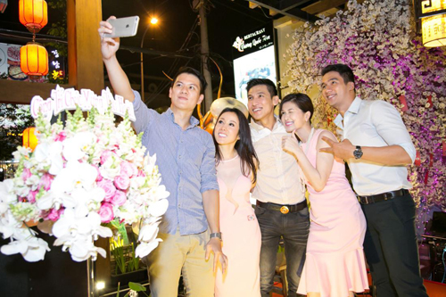 vuong-quoc-tom-198-9-ngoisao 0 Vương Quốc Tôm, Nhà hàng ẩm thực xứ Đài, Hải sản Vương Quốc Tôm