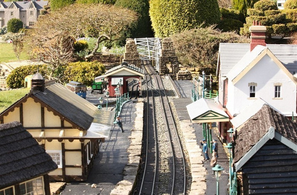 ngôi làng đồ chơi,ngôi làng cổ nhất thế giới,đến thăm ngôi làng đồ chơi cổ,ngôi làng đồ chơi Bekonscot,ngôi làng đồ chơi ở Buckinghamshire, Anh
