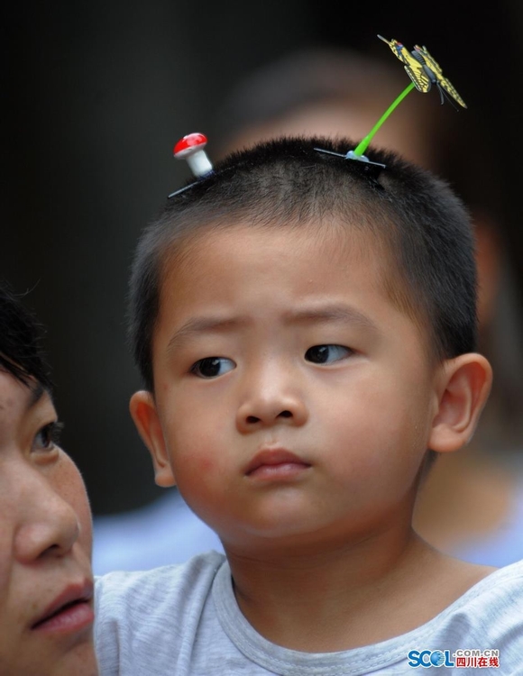 trào lưu 'kẹp tóc có hoa, trào lưu làm đẹp, giới trẻ, cộng đồng, tin ngôi sao