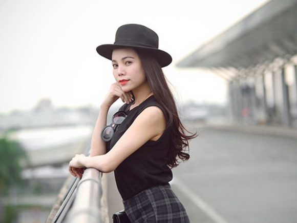 Tra ngoc hang,nguoi mau tra ngoc hang,ca si tra ngoc hang,a hau tra ngoc hang,dien vien tra ngoc hang,tra ngoc hang va ngoc trinh