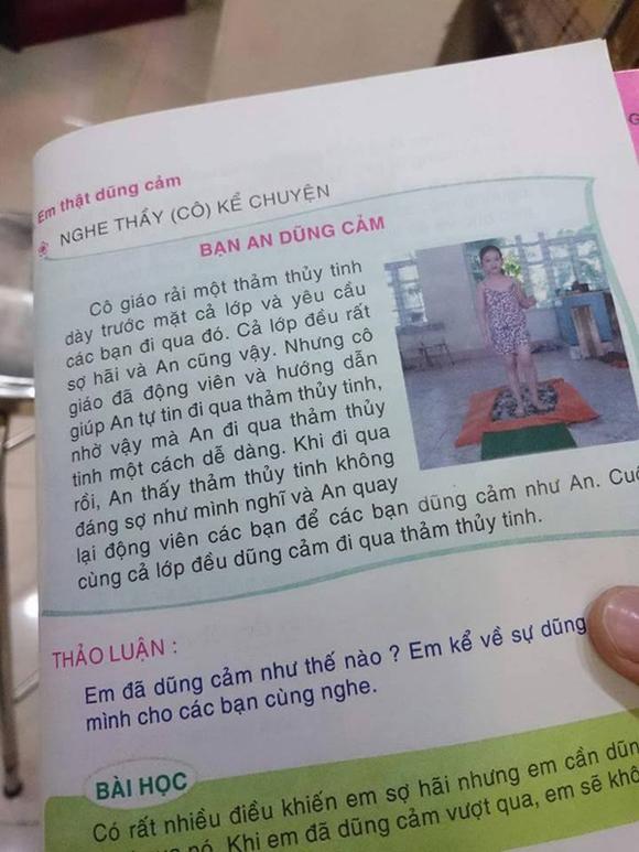 hoc sinh di chan tra qua tham thuy tinh, co giao de hoc sinh di qua tham thuy tinh, co giao, co giao danh hoc sinh, hoc sinh, hoc sinh bieu dien xiec, tin tuc sao