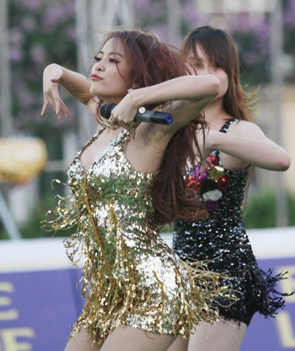 Mỹ nhân Việt, mỹ nhân Việt nhảy phản cảm, sao Việt nhảy phản cảm, tin tuc sao, sao Việt 