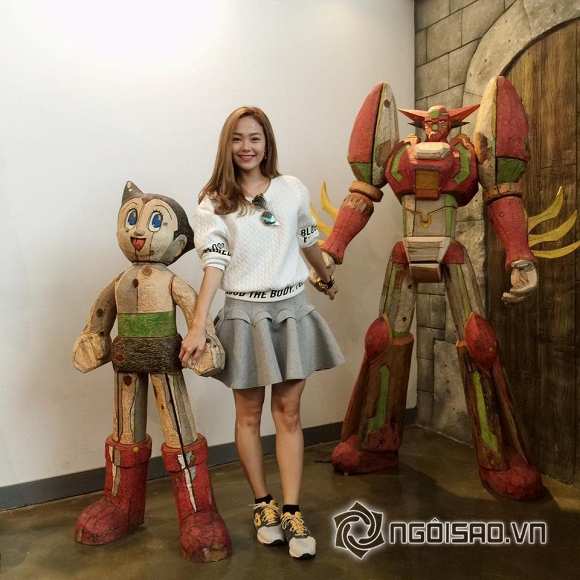 Minh Hằng, Minh Hằng lộ chân xấu, Minh Hằng lộ chân thô và cong, tin ngôi sao, tin ngoi sao, Minh Hang, ca sĩ Minh Hằng, diễn viên Minh Hằng