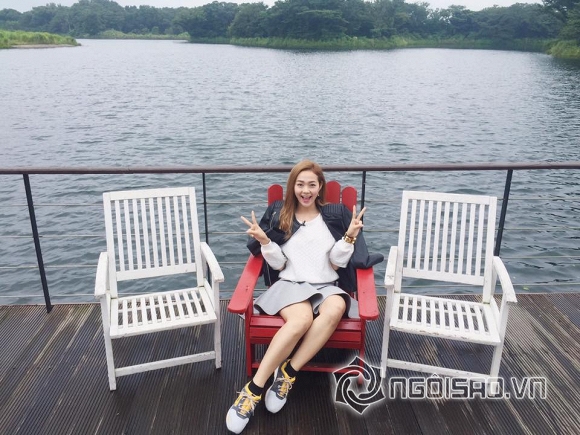 Minh Hằng, Minh Hằng lộ chân xấu, Minh Hằng lộ chân thô và cong, tin ngôi sao, tin ngoi sao, Minh Hang, ca sĩ Minh Hằng, diễn viên Minh Hằng