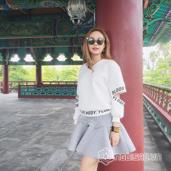 Minh Hằng, Minh Hằng lộ chân xấu, Minh Hằng lộ chân thô và cong, tin ngôi sao, tin ngoi sao, Minh Hang, ca sĩ Minh Hằng, diễn viên Minh Hằng
