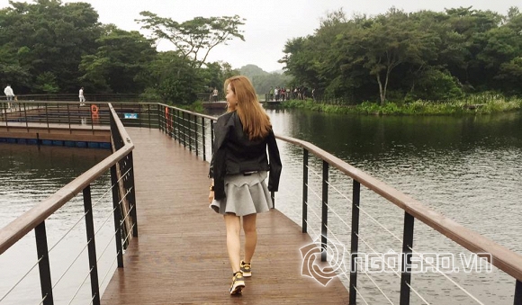 Minh Hằng, Minh Hằng lộ chân xấu, Minh Hằng lộ chân thô và cong, tin ngôi sao, tin ngoi sao, Minh Hang, ca sĩ Minh Hằng, diễn viên Minh Hằng