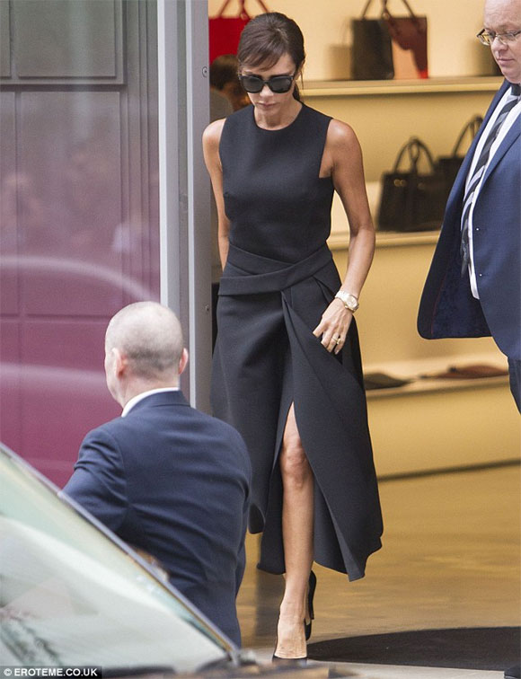 Victoria Beckham, tóc mái giống Audrey Hepburn,phong cách thời trang của Victoria Beckham,Victoria Beckham tóc mới