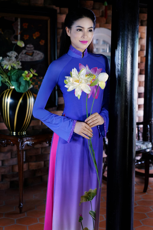 Áo dài Ngô Nhật Huy, BST áo dài Hoa việt, Thời trang Ngô Nhật Huy, Tin ngôi sao, Sao việt