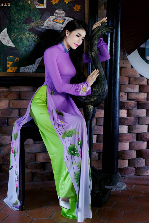 Áo dài Ngô Nhật Huy, BST áo dài Hoa việt, Thời trang Ngô Nhật Huy, Tin ngôi sao, Sao việt