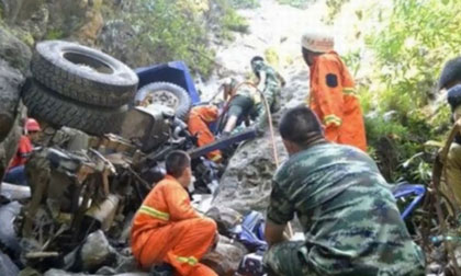 che ô cho con, cha chịu mưa che ô cho con, chịu mưa che ô cho con, chịu mưa, bức ảnh cảm động, tin, bao