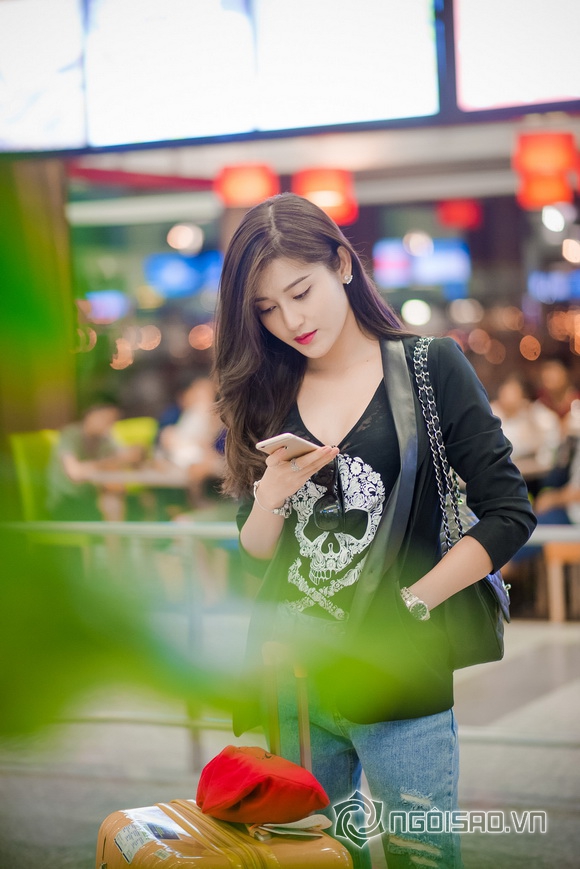 Á hậu huyền my,á hậu việt nam 2014,hoa hậu việt nam 2014,huyền my được bố tháp tùng,á hậu huyền my sang anh quốc,sao việt