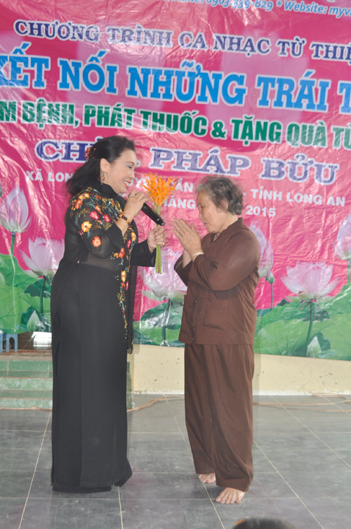 Nghệ sĩ ưu tú Bạch Tuyết, Sao việt, Tin ngôi sao