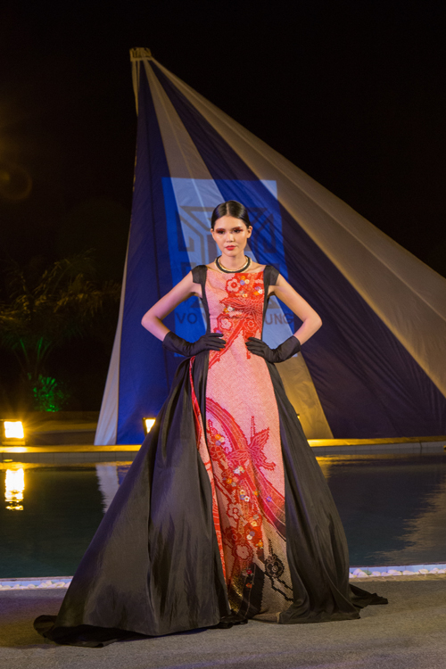 vo-viet-chung-149-18-ngoisao 4 Võ Việt Chung, NTK Võ Việt Chung, Sao việt, Tin ngôi sao