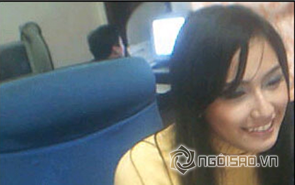 Mai Phương Thúy,loạt ảnh webcam của Mai Phương Thúy,ảnh Mai Phương Thúy tại quán net,tuổi trẻ của Mai Phương Thúy,Hoa hậu Mai Phương Thúy,sao Việt