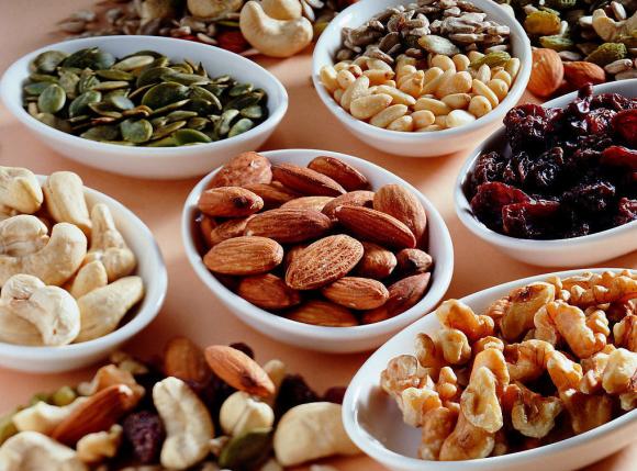 Giảm cân mà không cần tập thể dục, đốt cháy calo, uống nhiều nước, không bỏ bữa sáng, nhật kí ăn uống hằng ngày