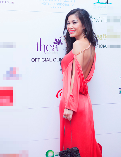 Valencia Trần, Doanh nhân Valencia Trần, Hoa hậu hoàn vũ 2015, Sao việt