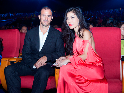 Valencia Trần, Doanh nhân Valencia Trần, Hoa hậu hoàn vũ 2015, Sao việt