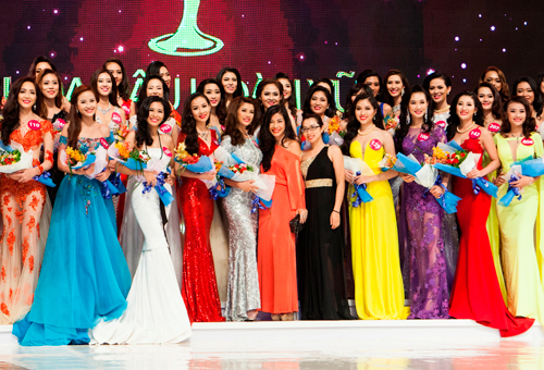 Valencia Trần, Doanh nhân Valencia Trần, Hoa hậu hoàn vũ 2015, Sao việt