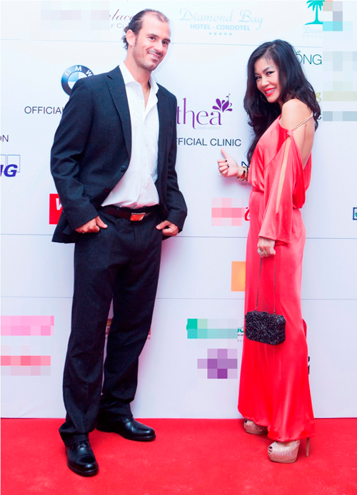 Valencia Trần, Doanh nhân Valencia Trần, Hoa hậu hoàn vũ 2015, Sao việt