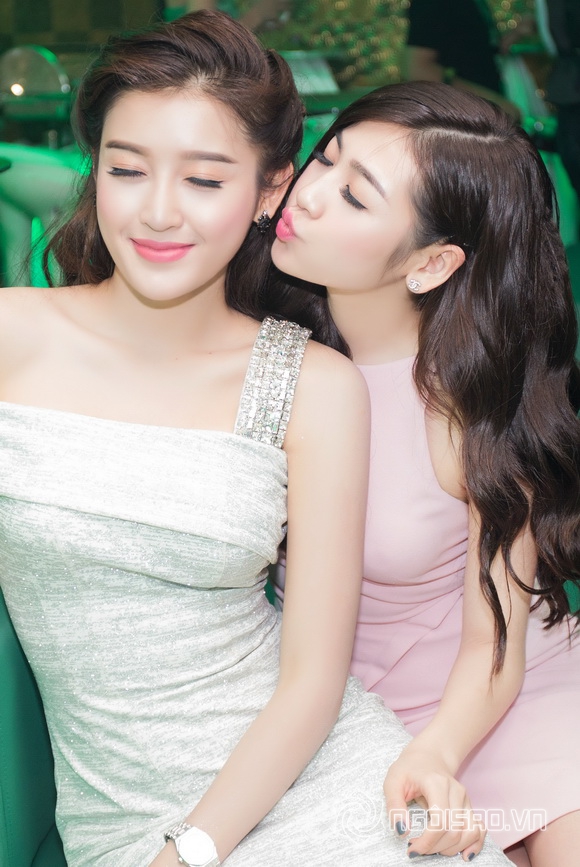 Á hậu tú anh,á hậu huyền my,hoa hậu việt nam 2012,hoa hậu việt nam 2014,tú anh huyền my như hai chị em,tú anh rạng rỡ,sao việt