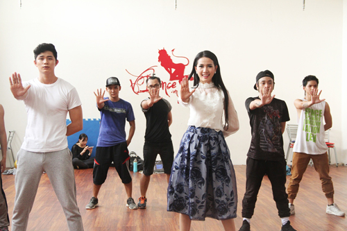 Phan Thị Mơ, Ray Võ, Sao Việt, Tin ngôi sao