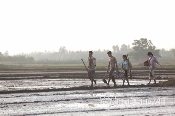 Ngọc Trinh, Ngọc Trinh đóng phim, Ngọc Trinh đóng vòng eo 56, hình ảnh Ngọc Trinh trong vòng eo 56, Ngọc Trinh xinh đẹp, Ngọc Trinh dùng hàng hiệu, Ngọc Trinh bikini, Ngọc Trinh gợi cảm, sao việt 