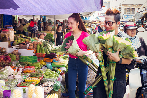 sao Việt, Bảo Anh, ca sĩ Bảo Anh, học trò Trần Lập, Bảo Anh xuống đường bán hoa sen