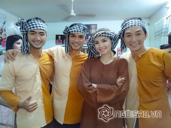 Đàm Thanh, Nam Phong, Đàm Thanh Nam Phong hóa chú Cuội, Mẫu và Tài năng Việt Nam 2015, Mẫu và Tài năng, sao Việt đón Tết Trung Thu, Hoa hậu Diễm Hương