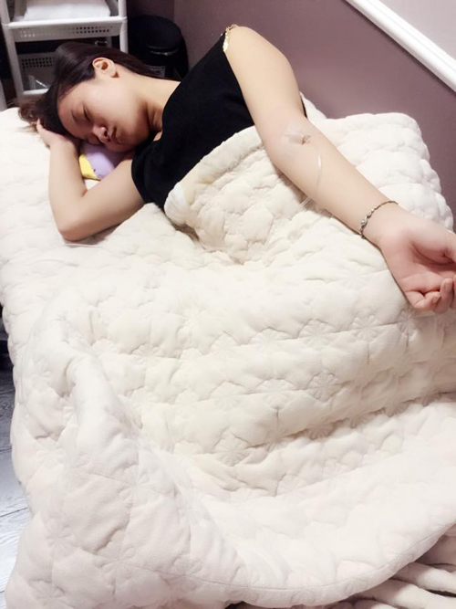 helen-tran-289-4-ngoisao 1 Helen Trần, Hoa hậu Helen Trần, Sao Việt, Helen Trần nhập viện cấp cứu